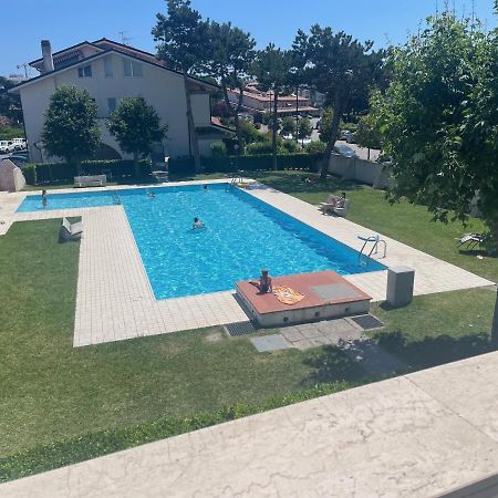 Vega Bilocale Con Piscina E Terrazza Apartment Caorle Luaran gambar