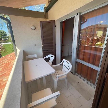 Vega Bilocale Con Piscina E Terrazza Apartment Caorle Luaran gambar